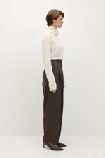 Брюки бананы