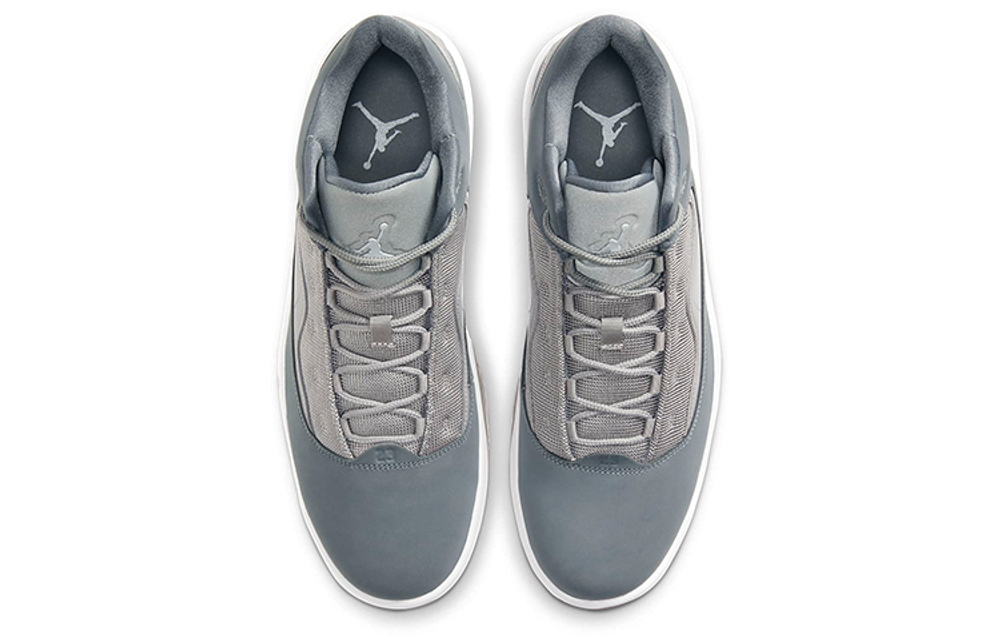 Кроссовки Jordan Max Aura 2