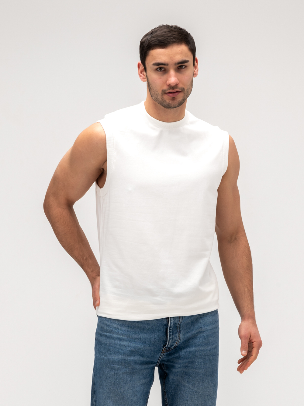 Майка мужская хлопковая на широких лямках. Белая