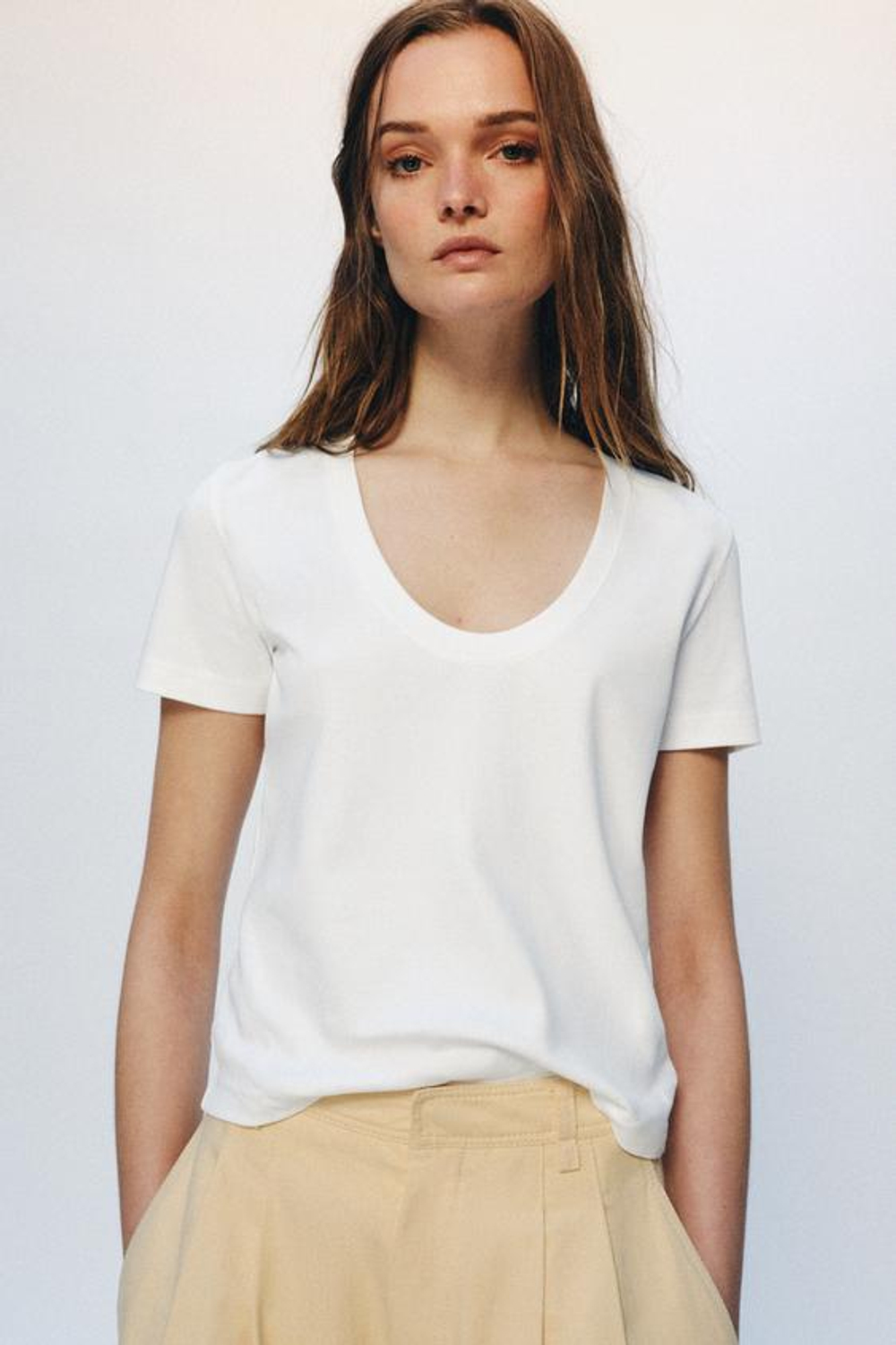 ZARA ФУТБОЛКА INTERLOCK С КОРОТКИМИ РУКАВАМИ, ЖЕЛТОВАТО-БЕЛЫЙ