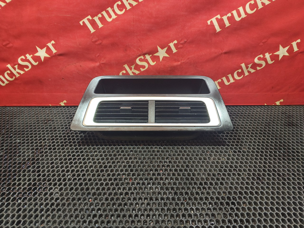 Дефлектор торпедо центральный 2023г