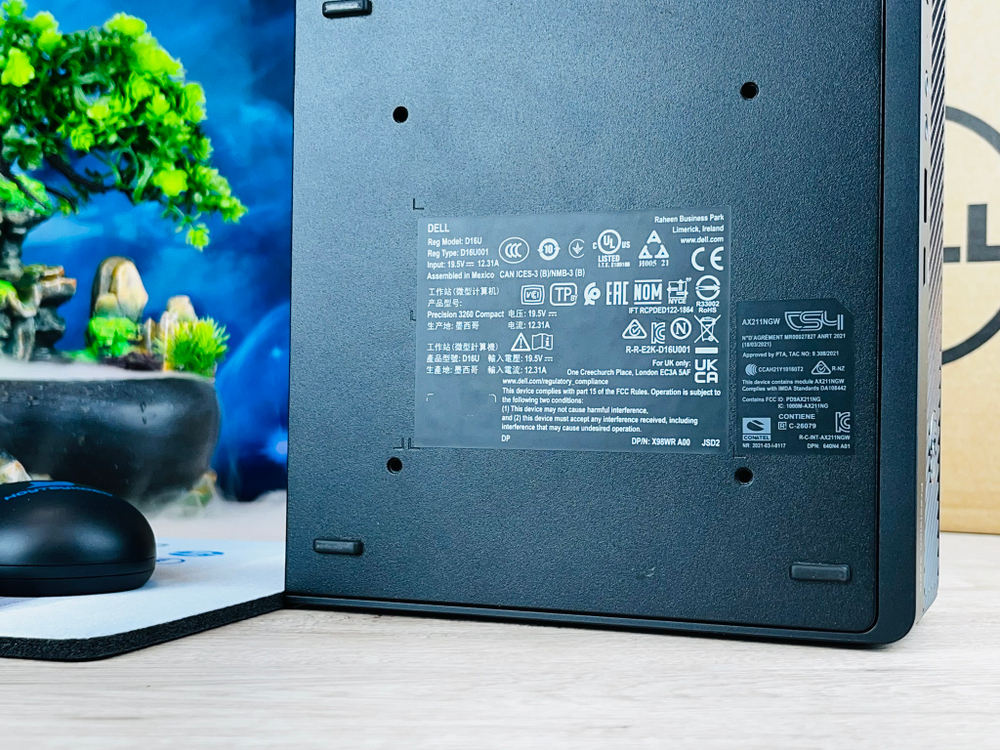 Мини-ПК Intel Dell Precision 3260 compact Core i7-12700 Intel UHD Graphics 770, Windows 11 Pro, черный
