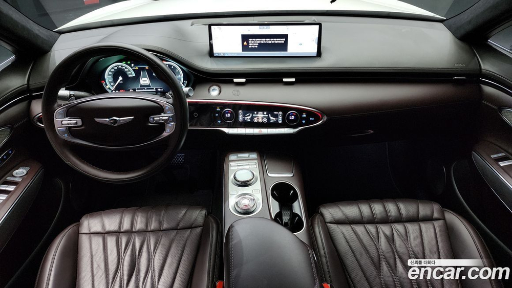 Genesis GV70 2.5T Бензин 2WD (07.2021)