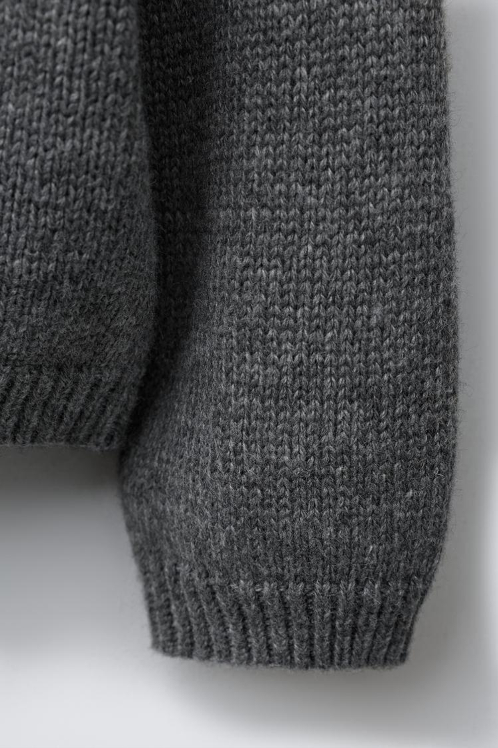 ZARA ТРИКОТАЖНЫЙ СВИТЕР С БАРХАТНЫМ БАНТОМ, СЕРЫЙ МЕЛАНЖ