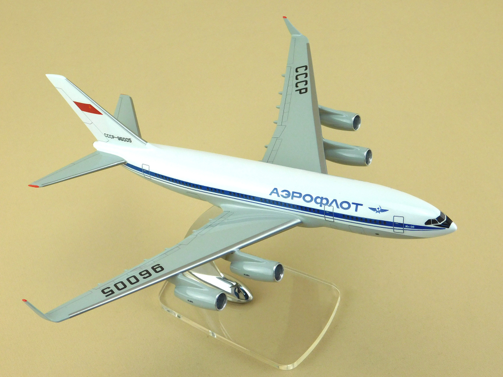 Модель самолета Ил-96-300 (М1:200,  Аэрофлот СССР-96005)