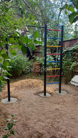 Монтаж уличной шведской стенки Sv Sport (3 вертикальных столба)