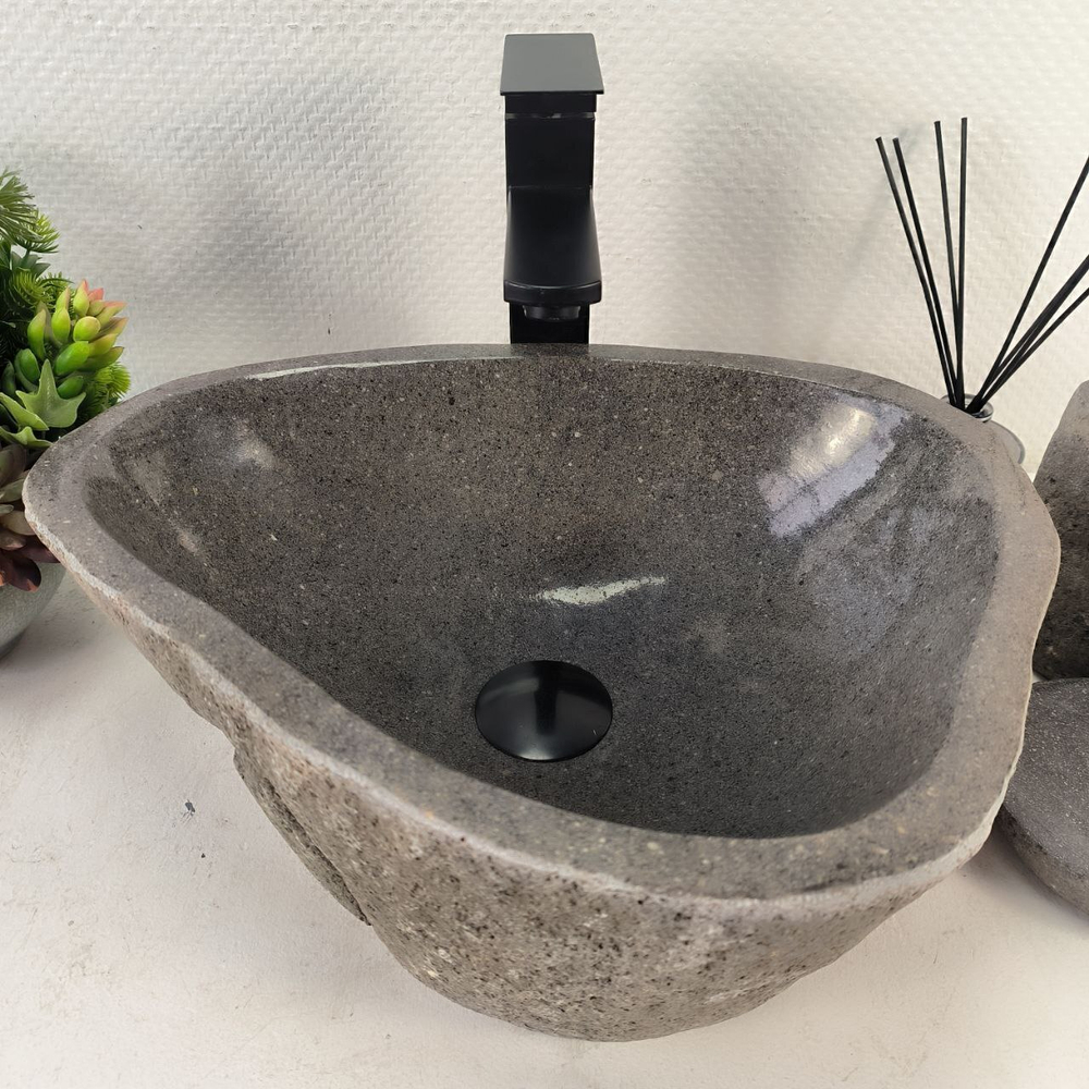 Раковина из речного камня RS-65105 43*35*15 0856