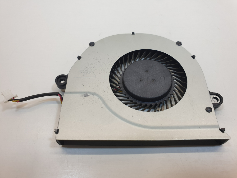 Вентилятор Acer E5-571 DC28000ERF0
