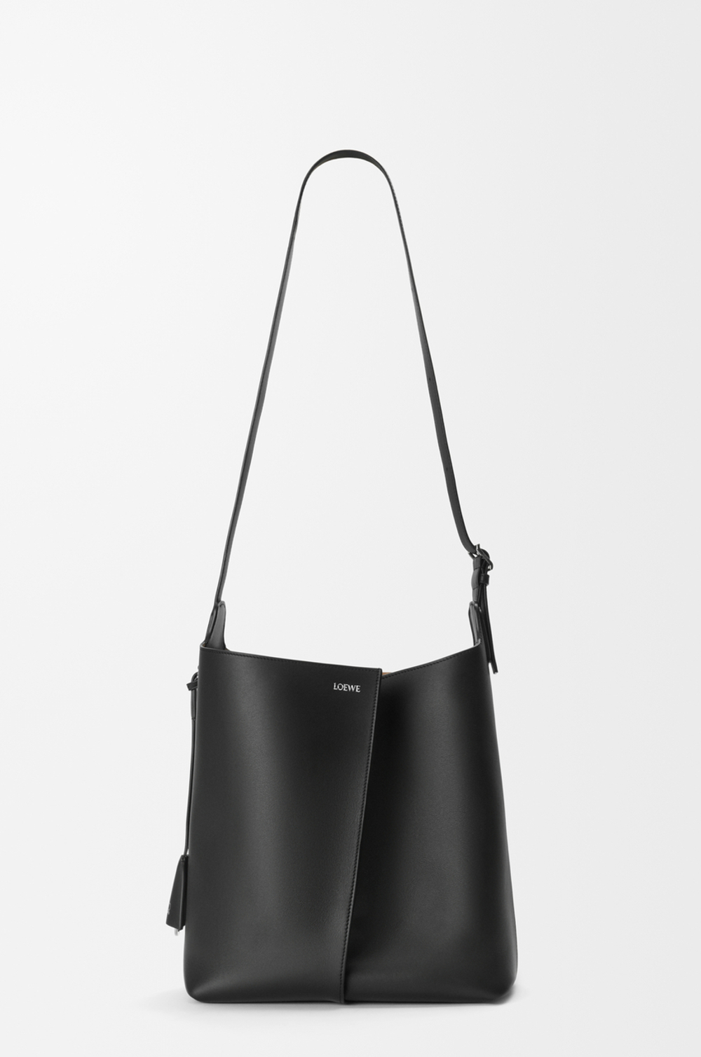 Loewe Большая сумка-тоут Bilbao из гладкой телячьей кожи, черный