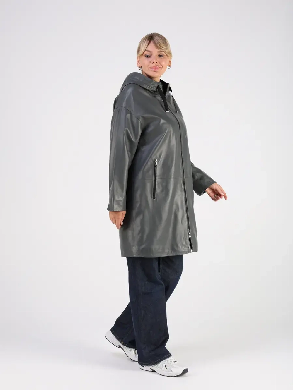 Кожаная куртка демисезонная с капюшоном длинная