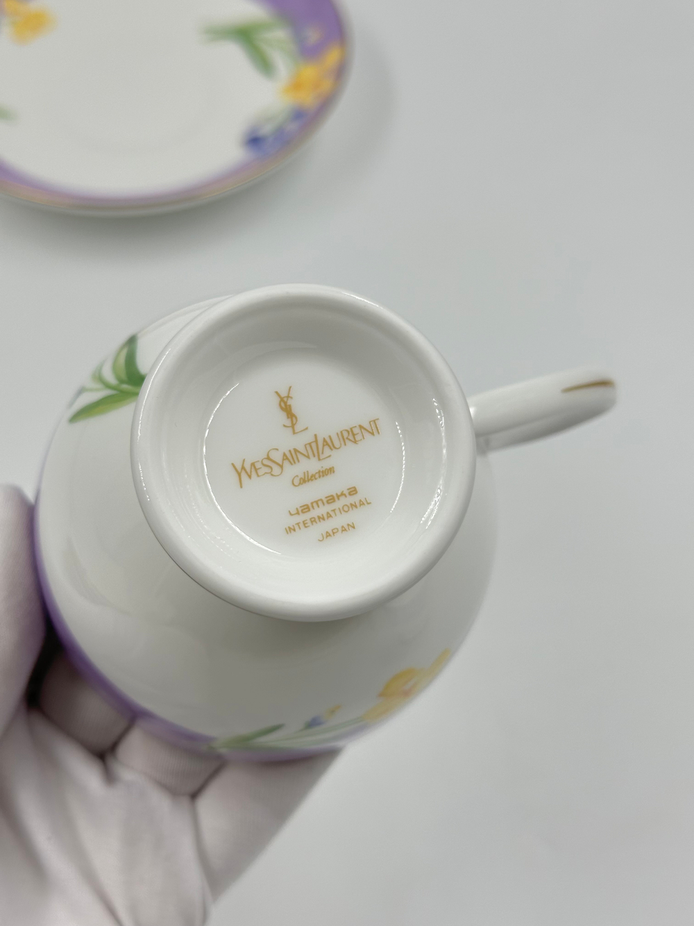 Чайная пара с ирисами Yves Saint Laurent