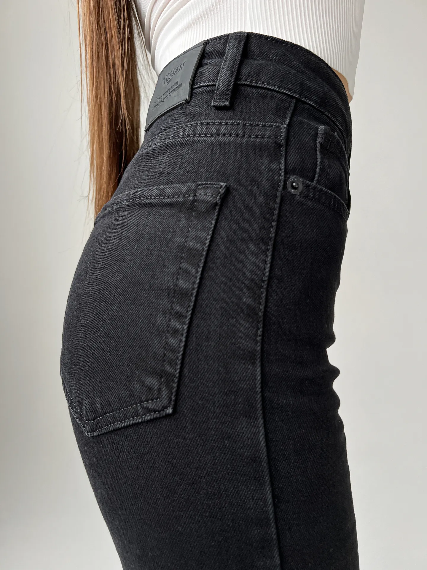Джинсы Woman Denim 700 клеш со стрейчем однотонные