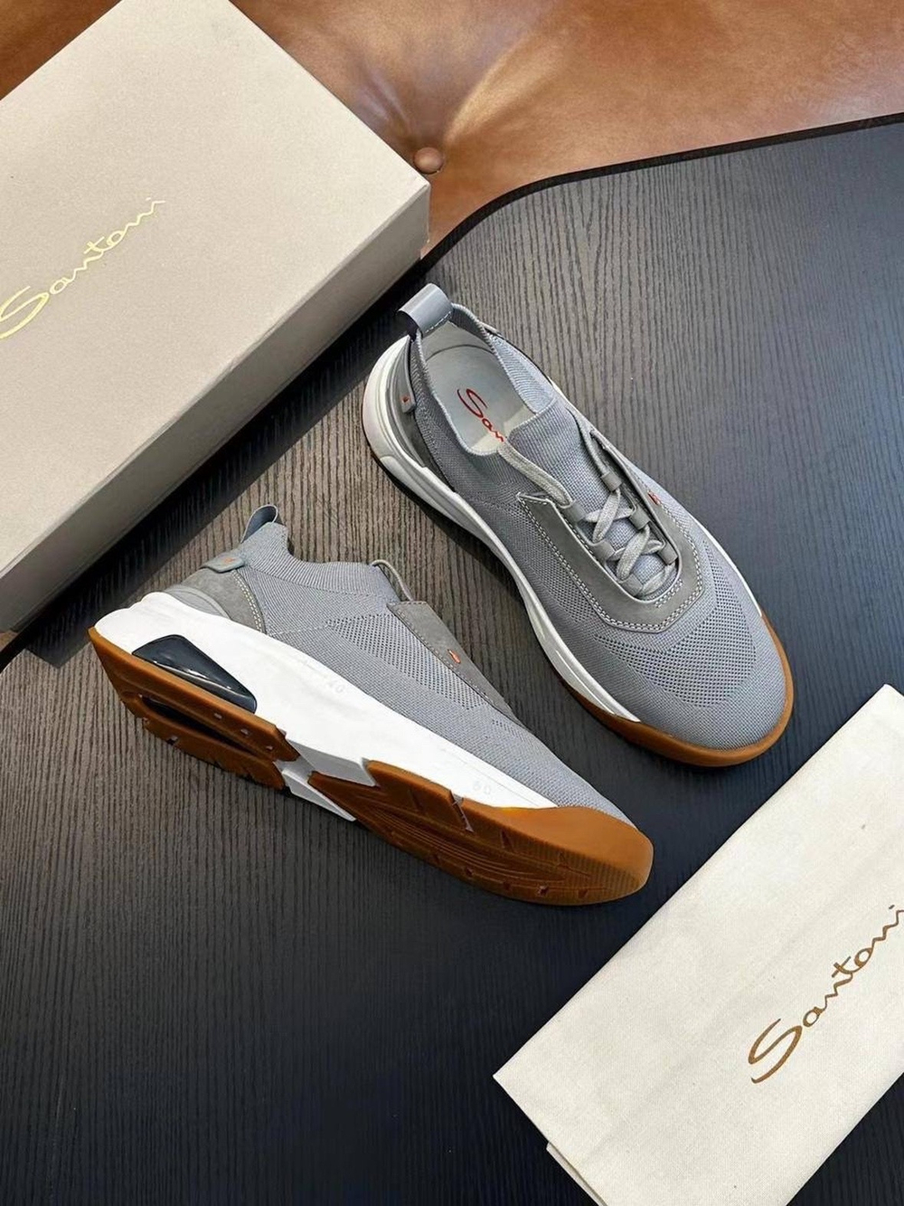Кроссовки Santoni