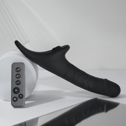 Strap-on-me MULTI ORGASM REALISTIC DILDO - Фаллоимитатор с стимуляцией клитора и вибрацией, M