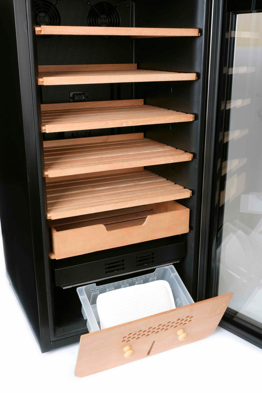 Компрессорный хьюмидор-шкаф Howard Miller на 600 сигар