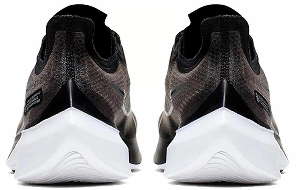 Кроссовки Nike Zoom Gravity 1