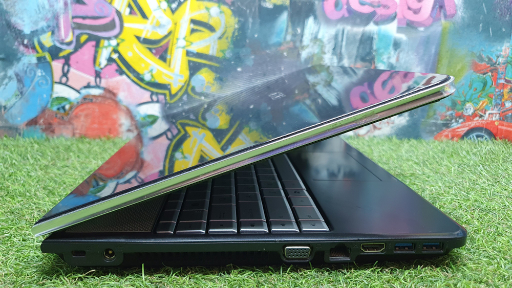 Ноутбук ASUS i5/6 Gb/GT 555M 2 Gb/FHD