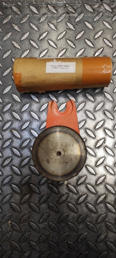 Палец 120501-04442