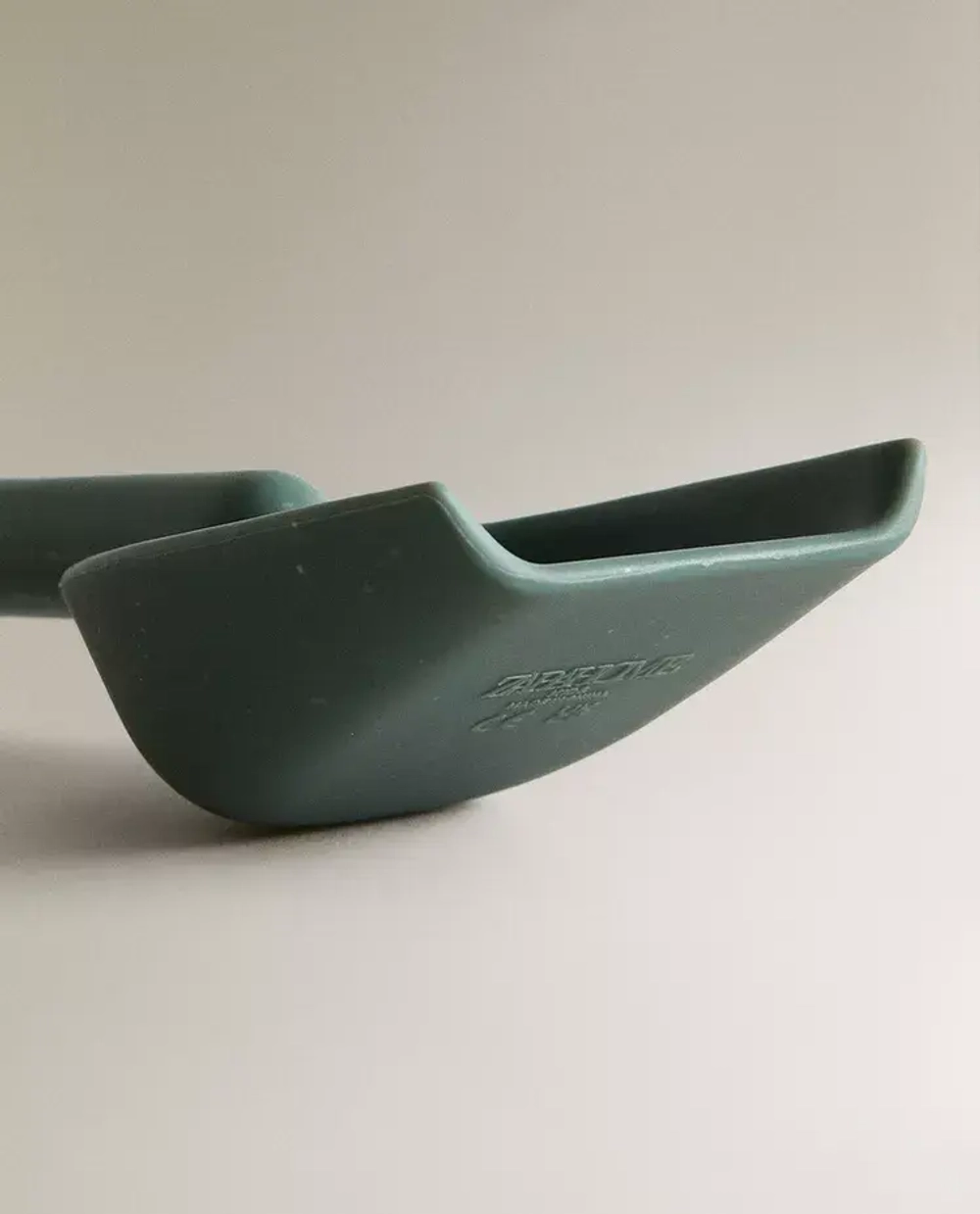 ZARA HOME ДЕТСКАЯ ПЛЯЖНАЯ ЛОПАТКА, ЗЕЛЕНЫЙ