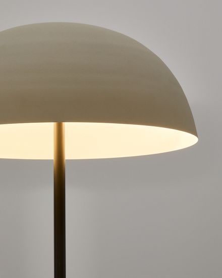 Напольные светильники Nibla из чёрного металла с абажуром из белой глины