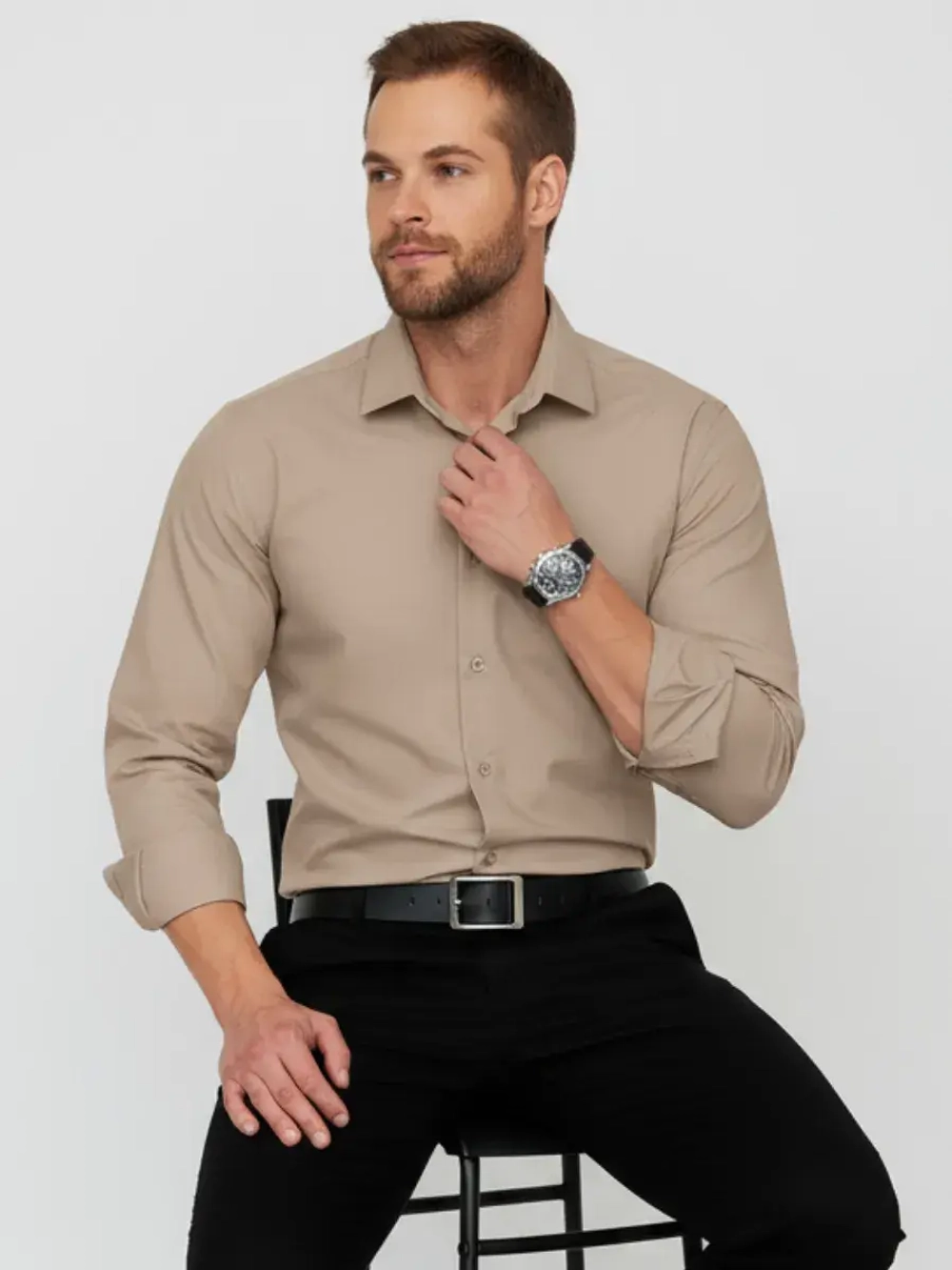 Рубашка классическая с длинным рукавом приталенная