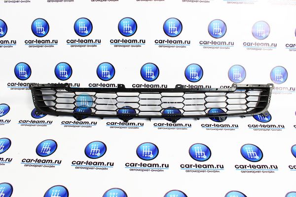 Нижняя решетка бампера на Лада Приора 2, соты
