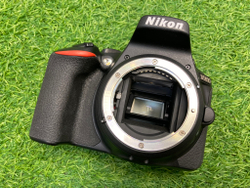 Nikon D5600 kit 18-55mm 3.300 кадров