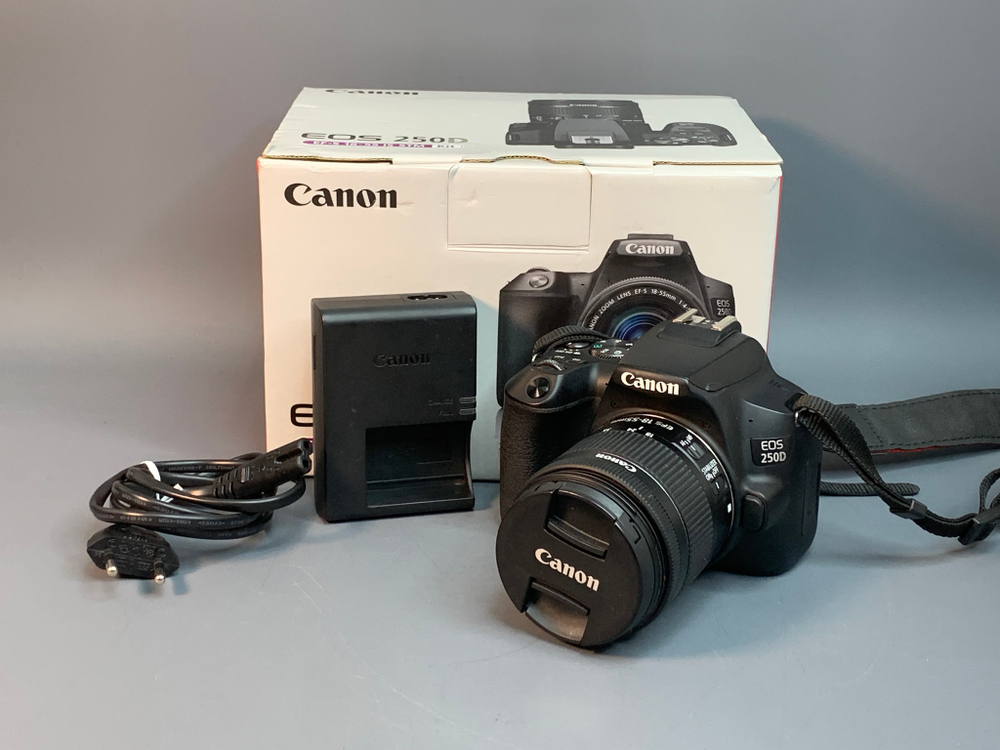 Canon 250D Kit 18-55mm STM 27.000 кадров