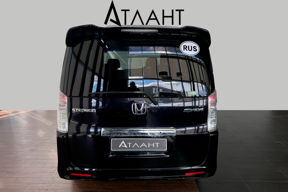 Honda Stepwgn, 2012 год