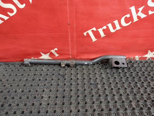 Кронштейн переднего правого крыла