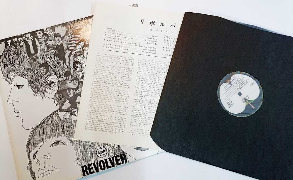 Винтажная виниловая пластинка The Beatles Revolver (Japan 1973 no OBI)