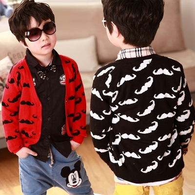 Кардиган детский однотонный с контрастными принтами усов