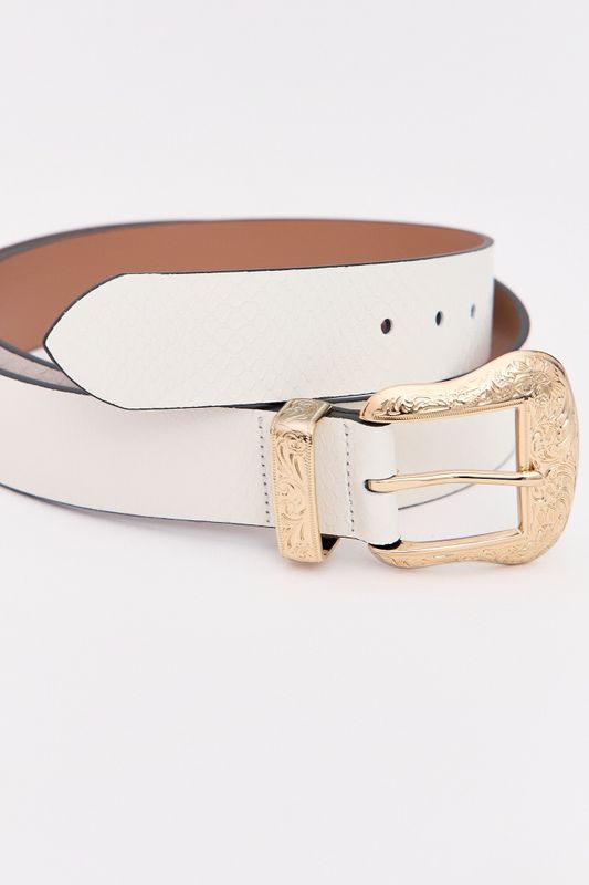 Ремень из кожи под рептилию, с фигурной пряжкой, молочный