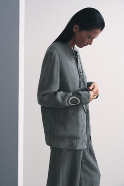 ZARA ЛЬНЯНЫЕ БРЮКИ С ЗАЩИПАМИ — ZW COLLECTION, МЯГКИЙ СЕРЫЙ