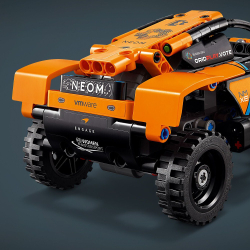 LEGO Technic — Экстремальный гоночный автомобиль NEOM McLaren 42166 / артикул   42166  / GTIN 5702017583518