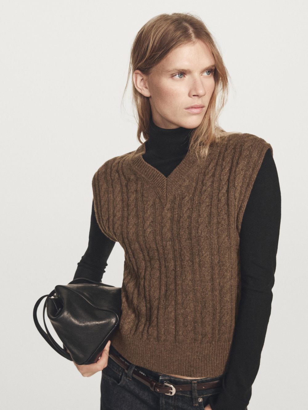 Massimo Dutti Трикотажный жилет из смесовой шерсти с V-образным вырезом, коричневый