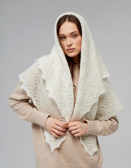 Оренбургский пуховый платок П4-110-02 экрю