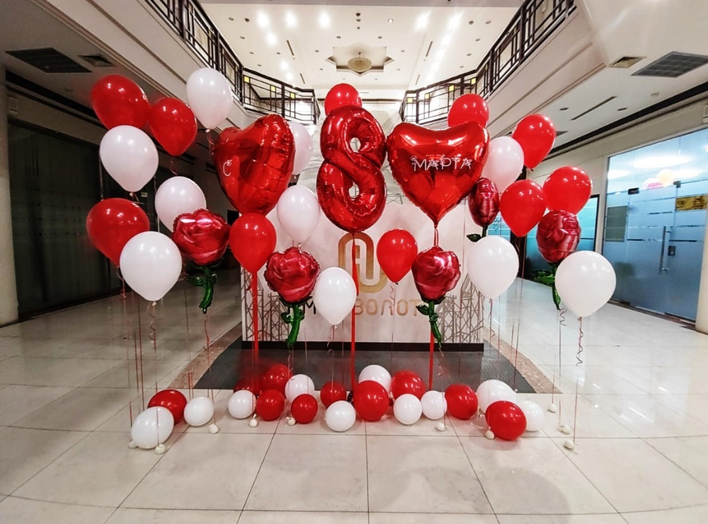 Оформление воздушными шарами на 8 марта №2983