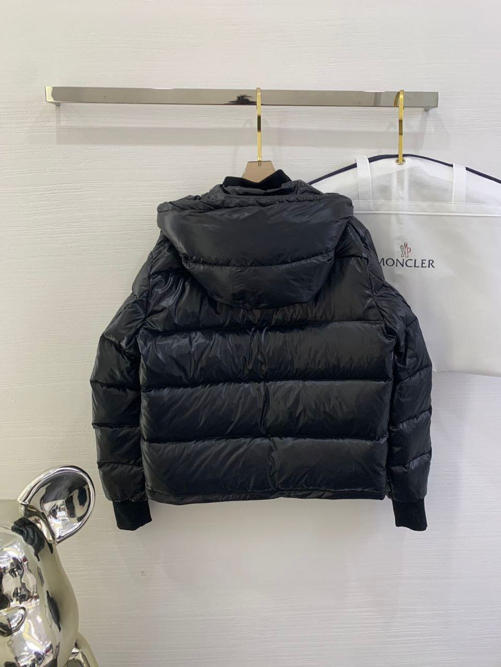 Пуховик Moncler