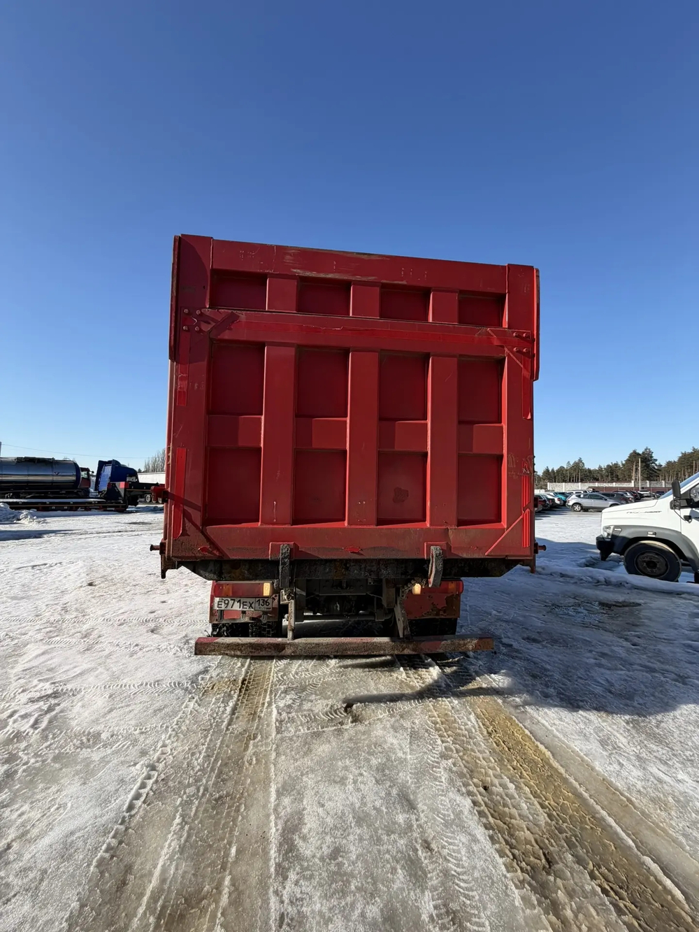 HONGYAN 908 8x4 Самосвал CQ3406HV39 (Дизельный, 8,7 л, 387 л.с., МТ)