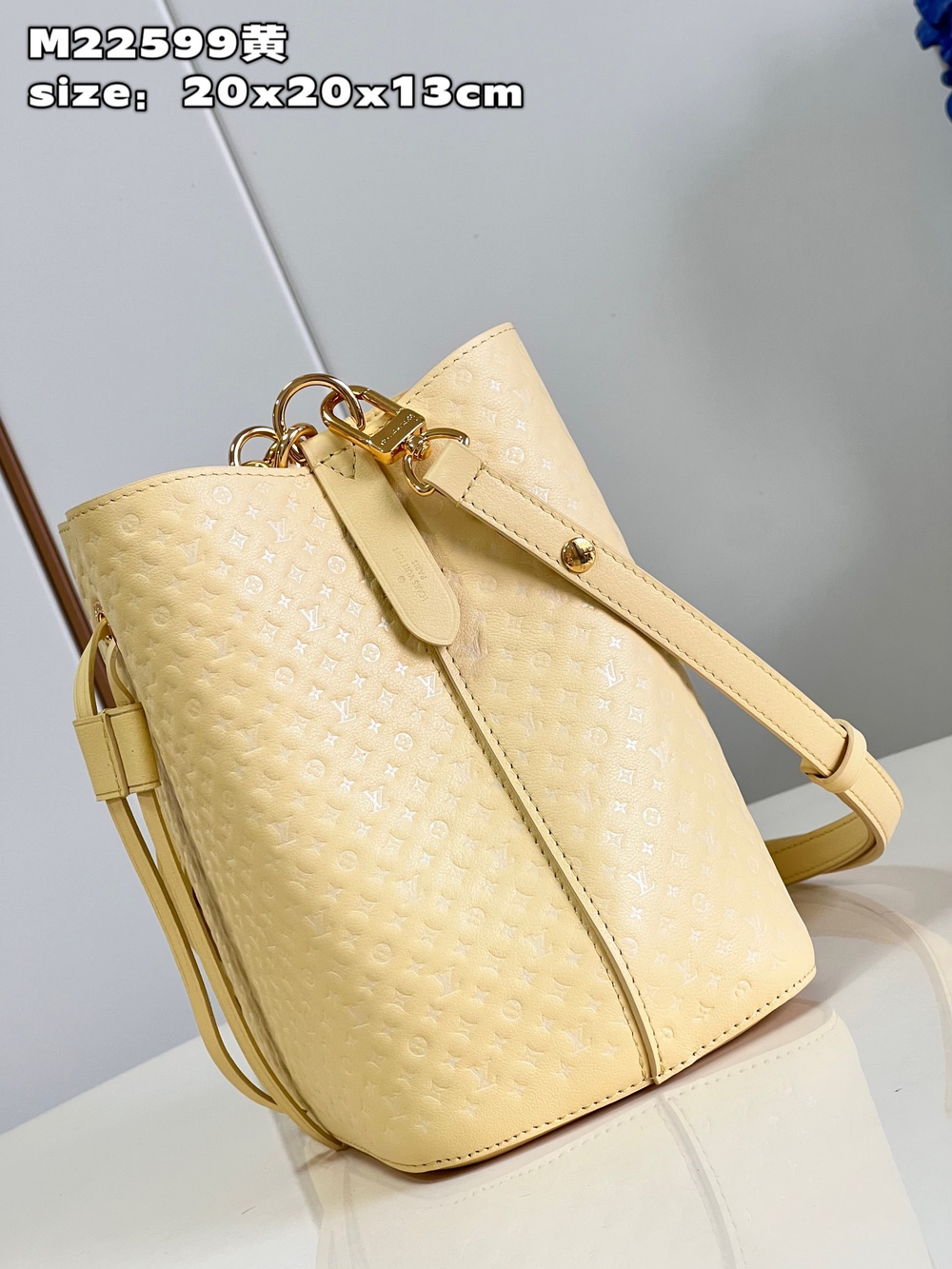 Louis Vuitton NeoNoe MM