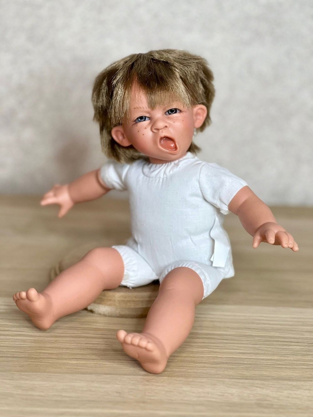 Кукла LAMAGIK мягконабивная  28см Gestito (10009)