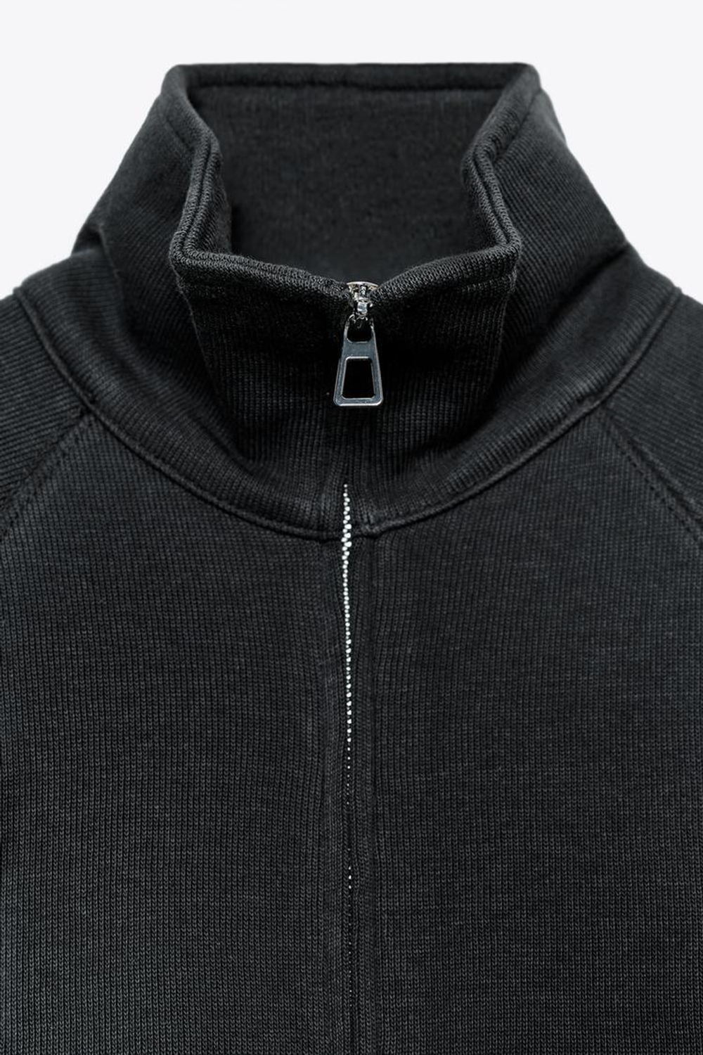 ZARA МЯГКАЯ ТОЛСТОВКА НА МОЛНИИ, УГОЛЬНЫЙ