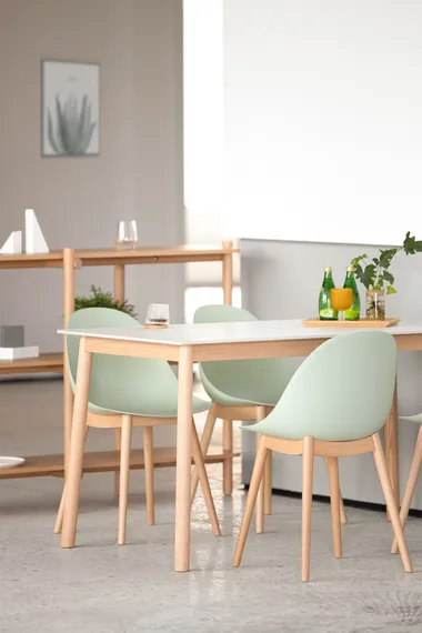 Стул Vid матча, с деревянными ножками