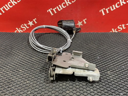 Замки капота (Дефект) 2019г