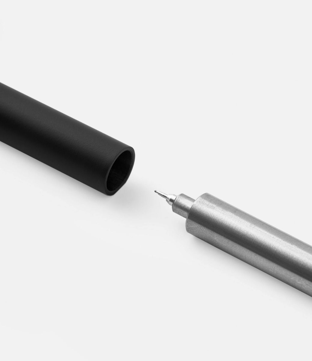 CW&T Type-B Titanium Black — ручка из титана