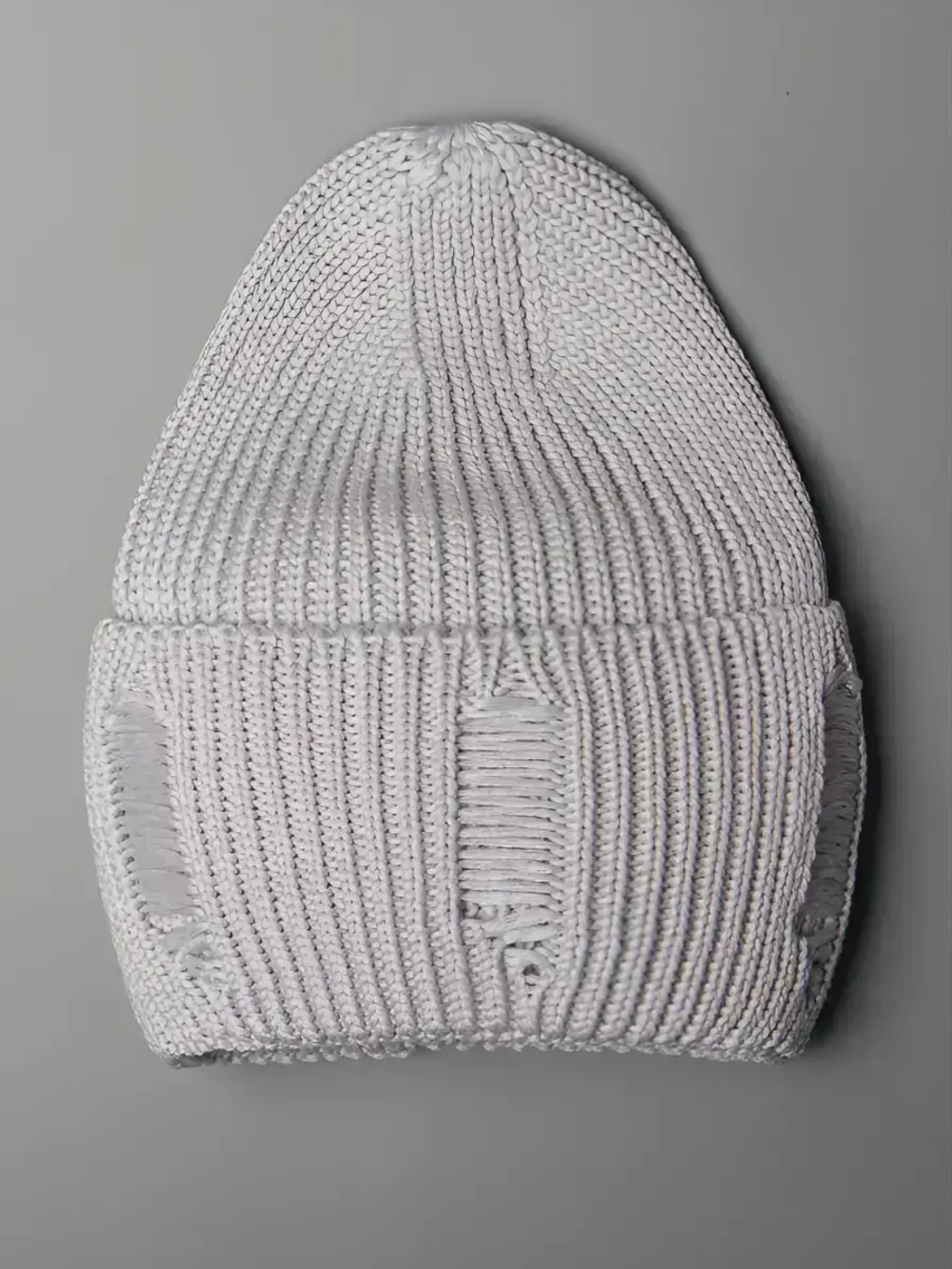 Шапка женская на осень рваная