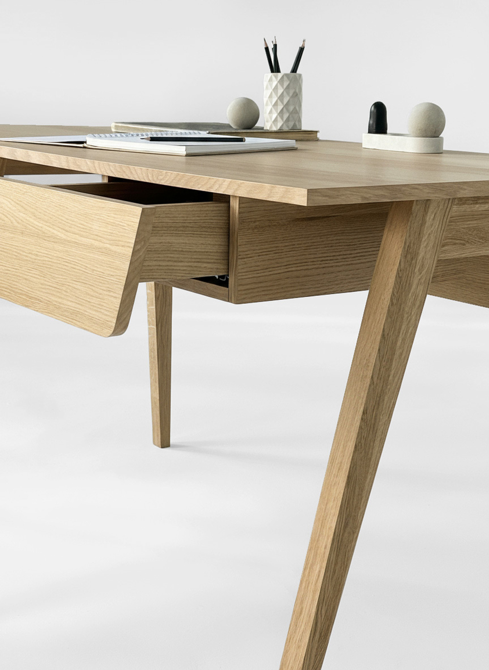 Письменный стол Lab