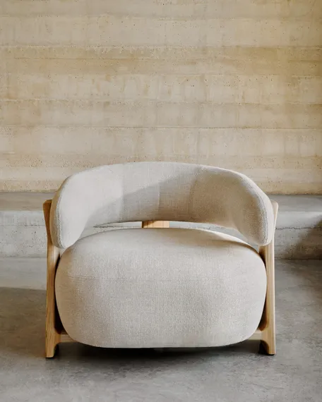 Кресло Granite на 3 ножках, бежевый шенилл, массив ясеня в натуральном цвете