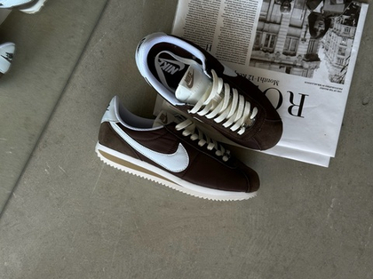 Кроссовки из натуральной замши